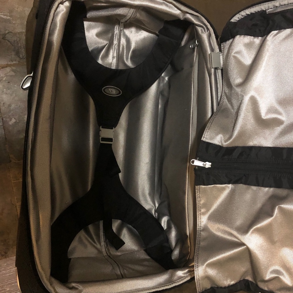 Tumi suiter. Excellent condition